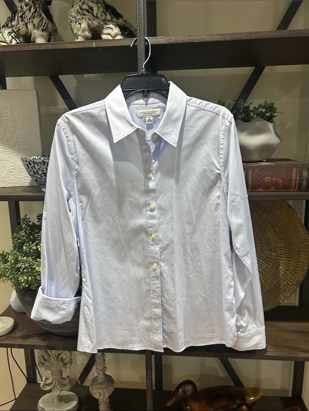 Banana Republic no iron -  Light Blue Button-Up Blouse size 16 - slim fit NWOT